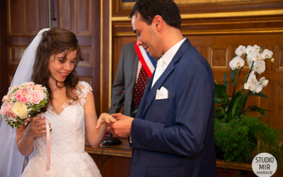 Photographe de mariage : cérémonie des mariés à la mairie de Saint Maur des Fossés