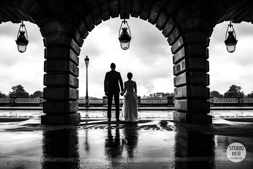 En cas de pluie, le Studio Mir Mariage regorge d’idées – Photos de mariage sous la pluie à Paris